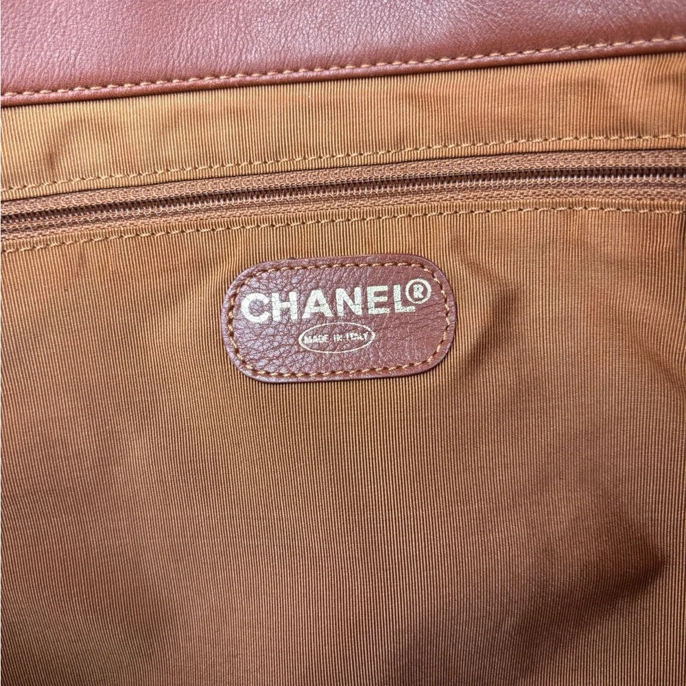 Authentic CHANEL brown leather CC tote tortoise handles